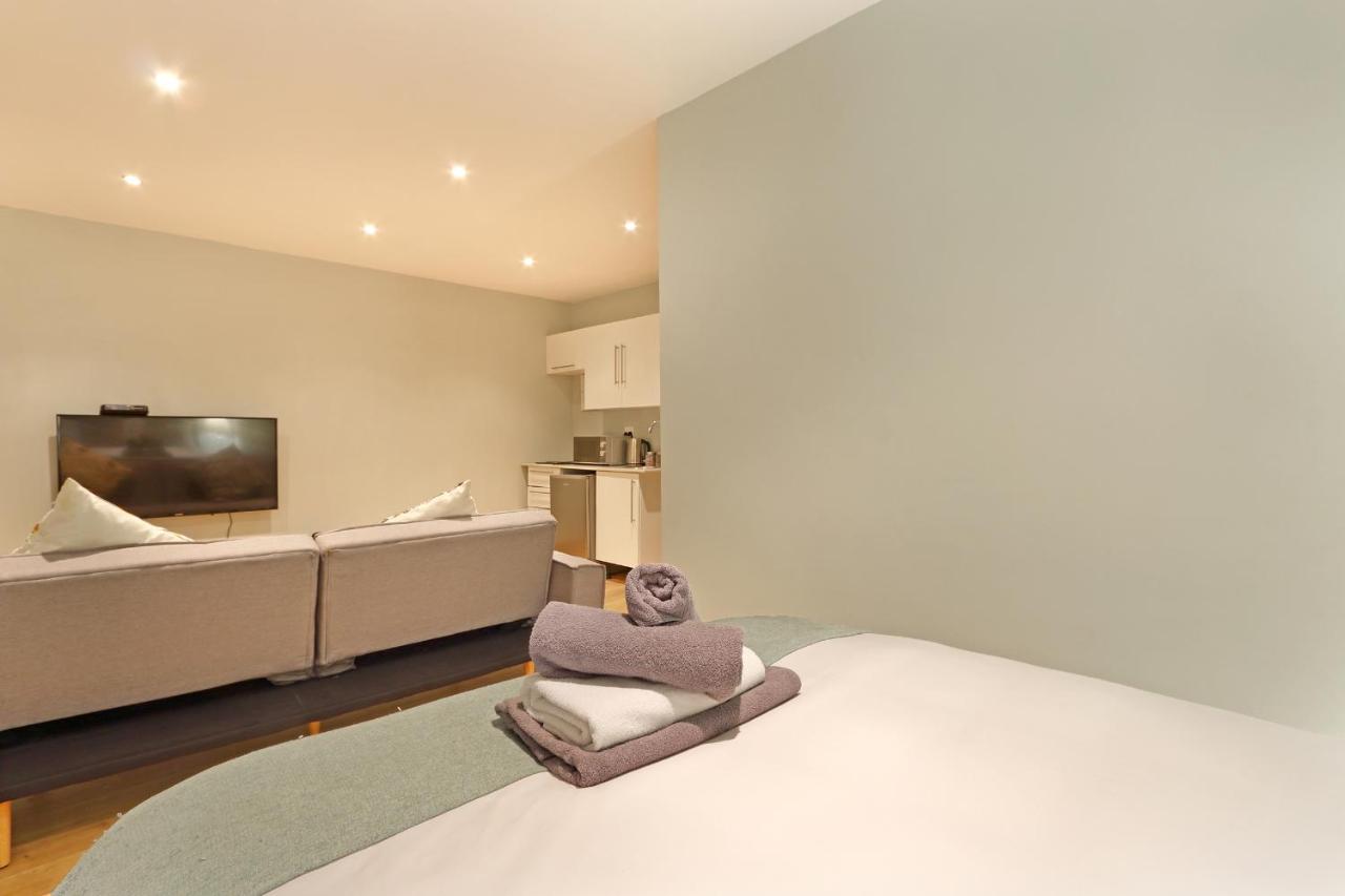 The Rhino Hotel & Apartments Кейптаун Екстериор снимка