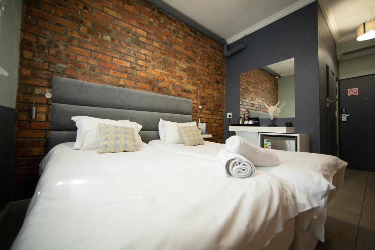 The Rhino Hotel & Apartments Кейптаун Екстериор снимка