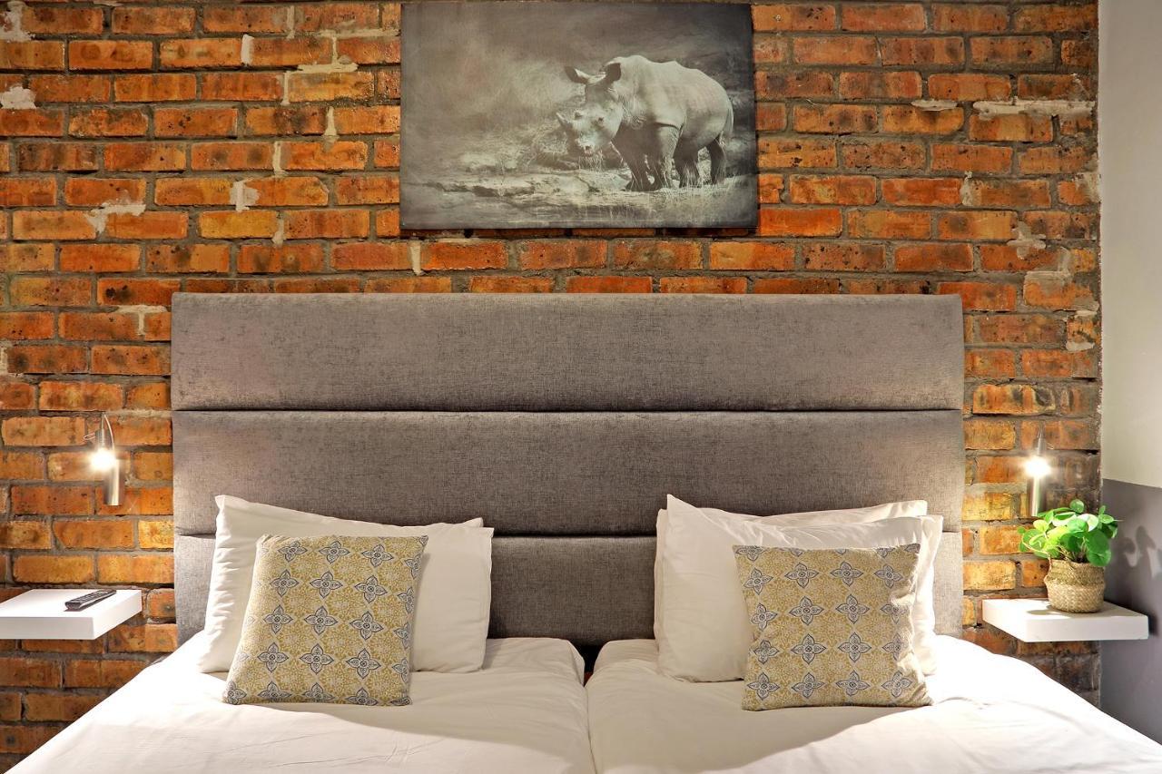 The Rhino Hotel & Apartments Кейптаун Екстериор снимка