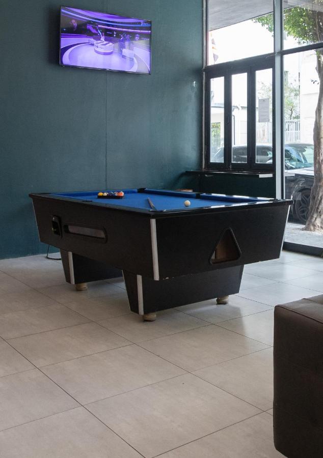The Rhino Hotel & Apartments Кейптаун Екстериор снимка