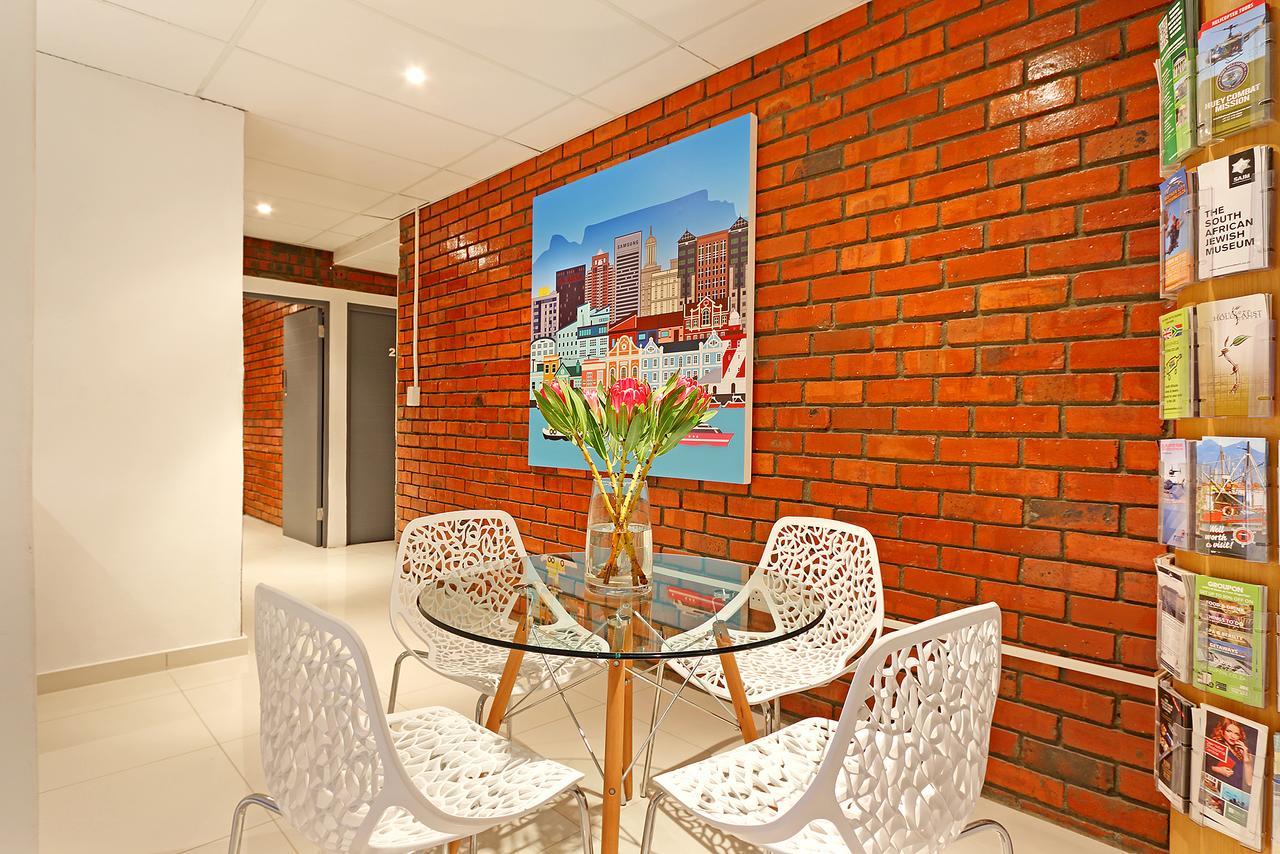 The Rhino Hotel & Apartments Кейптаун Екстериор снимка