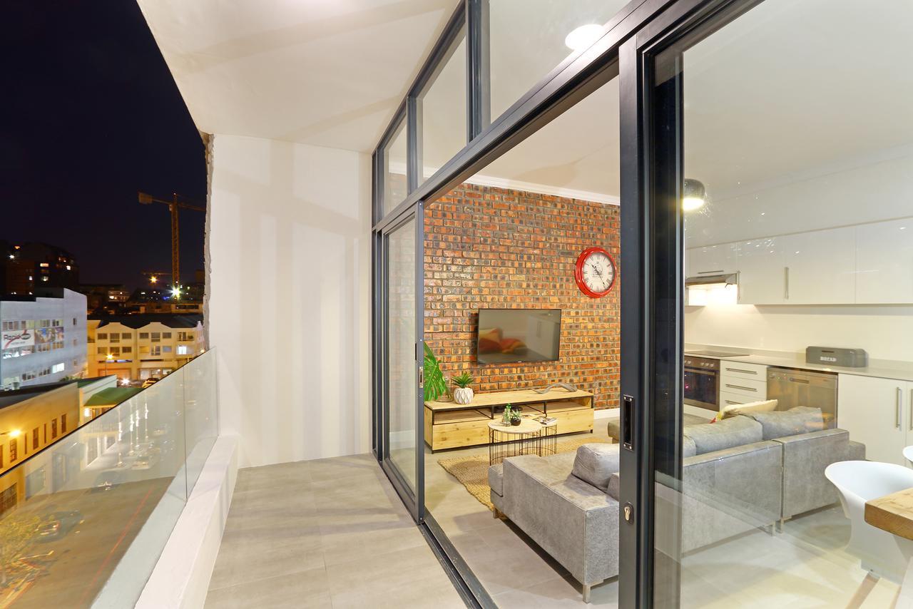 The Rhino Hotel & Apartments Кейптаун Екстериор снимка