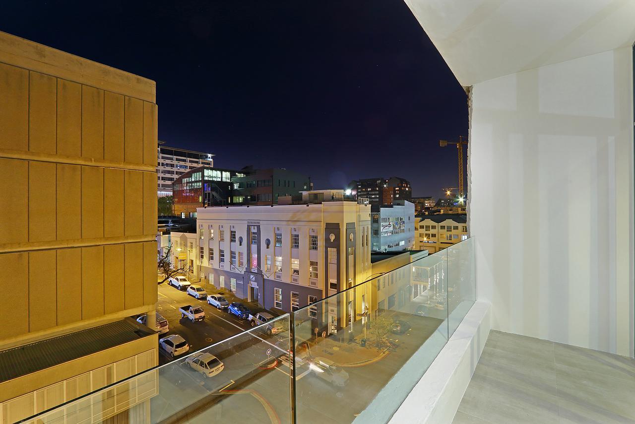 The Rhino Hotel & Apartments Кейптаун Екстериор снимка