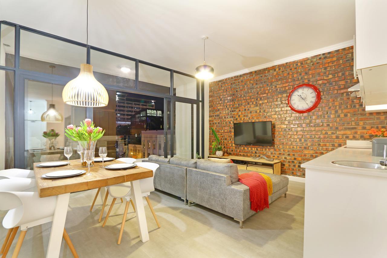 The Rhino Hotel & Apartments Кейптаун Екстериор снимка