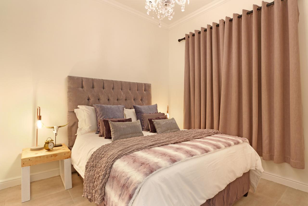 The Rhino Hotel & Apartments Кейптаун Екстериор снимка