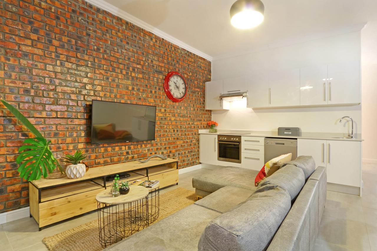 The Rhino Hotel & Apartments Кейптаун Екстериор снимка